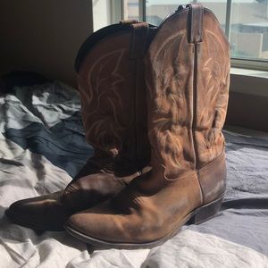 Men’s Justin Cowboy Boots